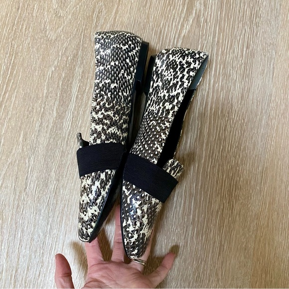 Pour La Victoire Zarine Snakeskin Embossed Leather Loafers Slip-On Flats Sz 8 - Picture 2 of 8